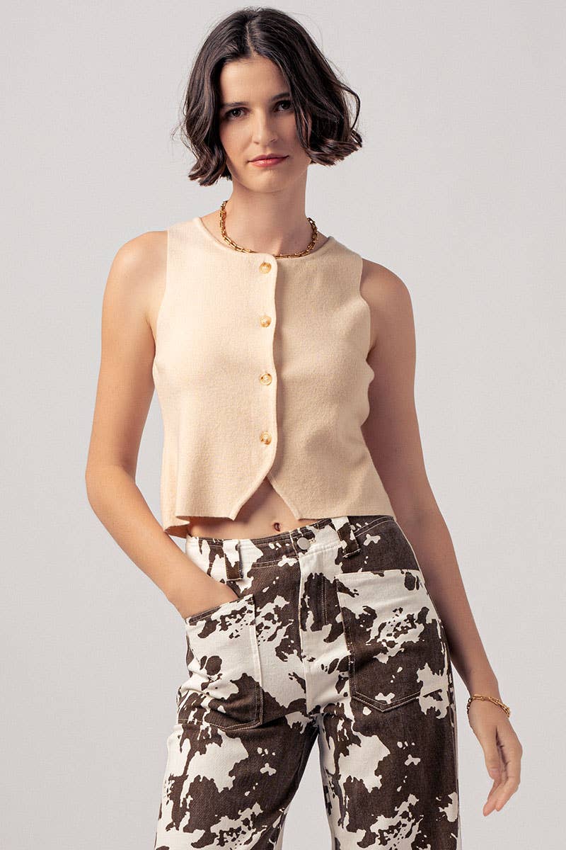 Pearl Button Curved Hem Sleeveless Knit Crop Top