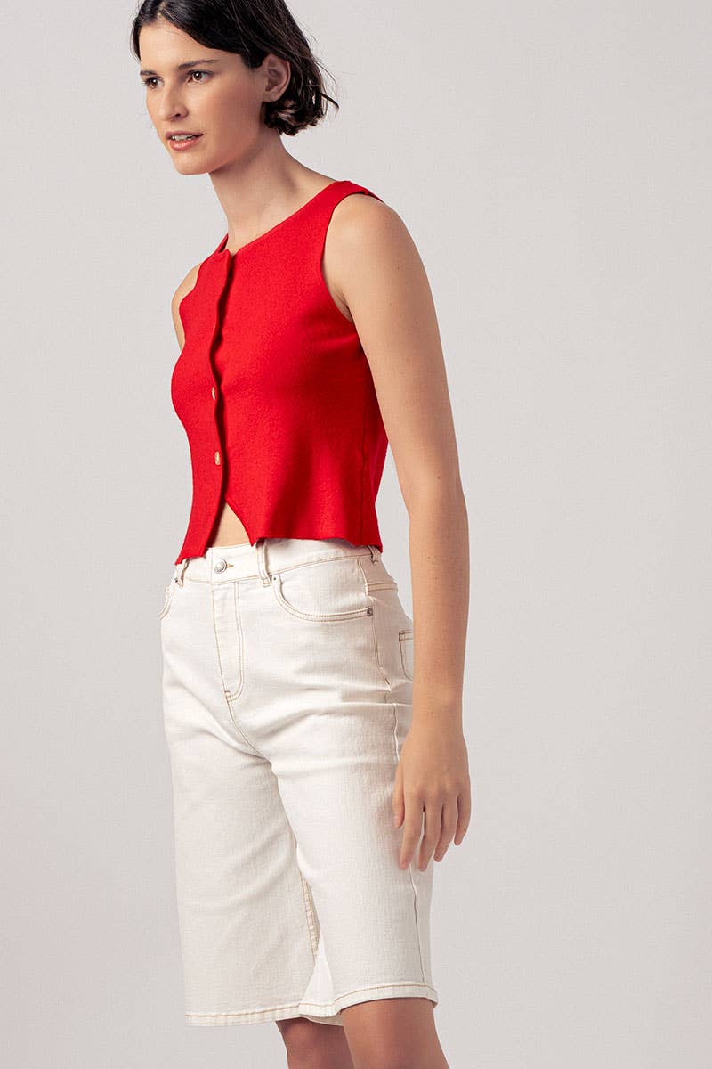 Pearl Button Curved Hem Sleeveless Knit Crop Top