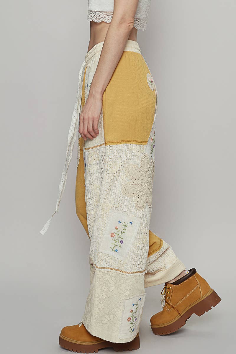 Solid lace patch detail woven pants