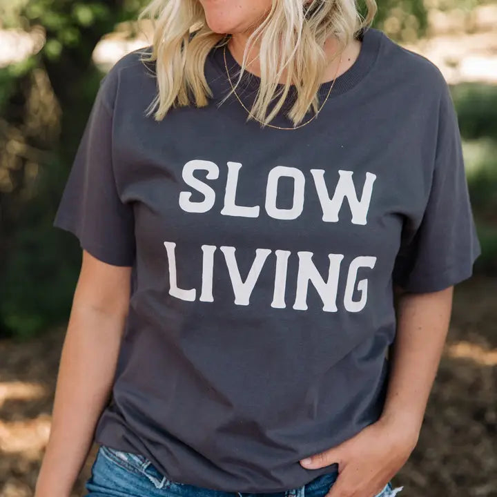 Slow Living Tee - Pepper