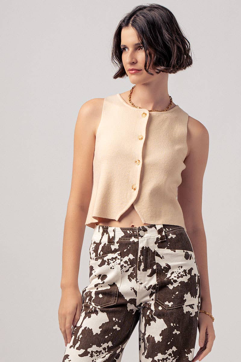 Pearl Button Curved Hem Sleeveless Knit Crop Top