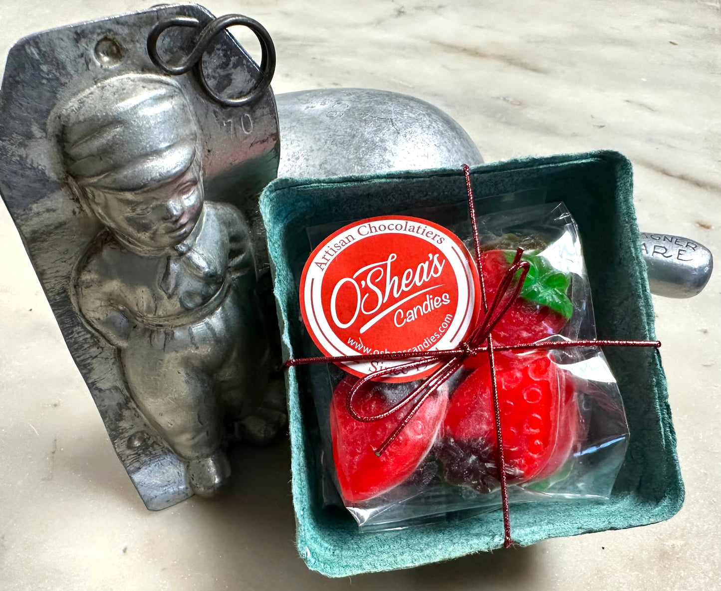 Farmer Market Style Gummy “Strawberries w/ Basket” 1/2LB
