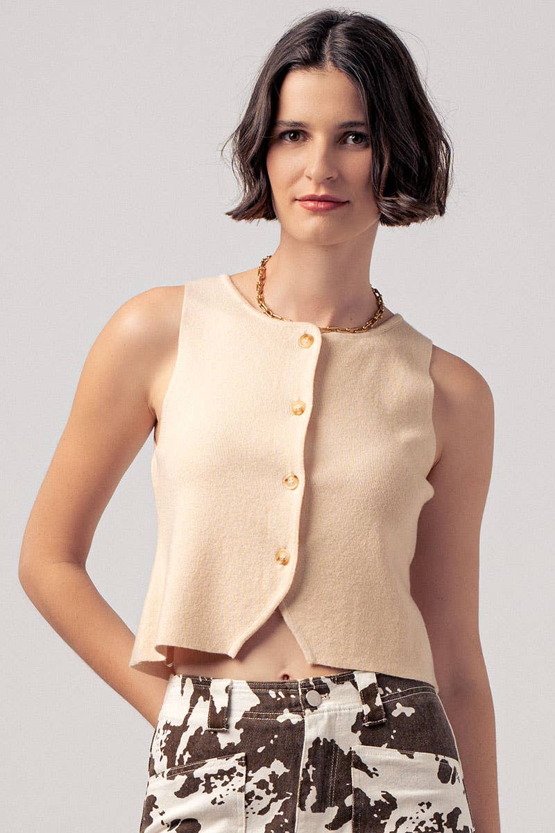 Pearl Button Curved Hem Sleeveless Knit Crop Top
