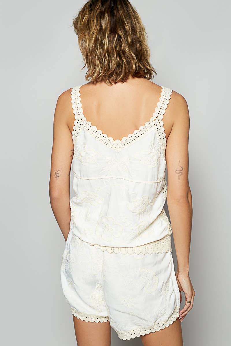 Crochet floral casual short pants